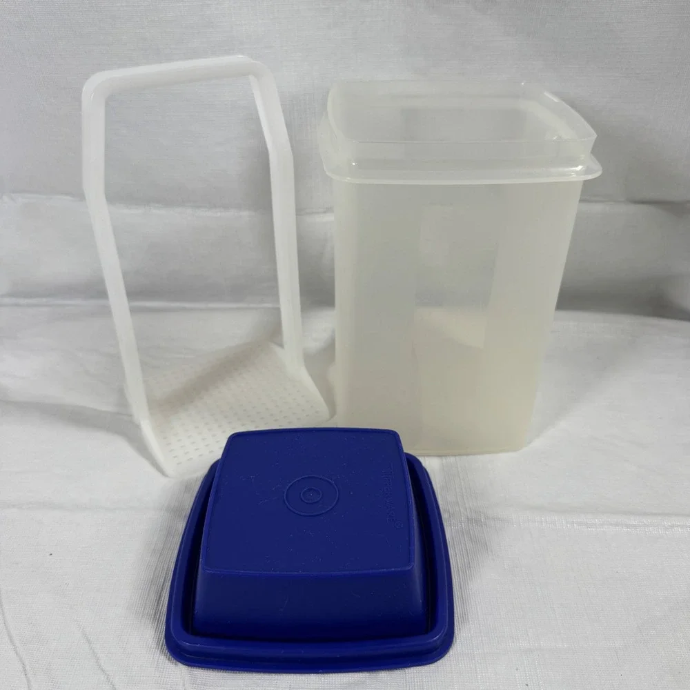 Tupperware Pick-A-Deli Pickle Jalapeno Keeper Blue Lid 1560